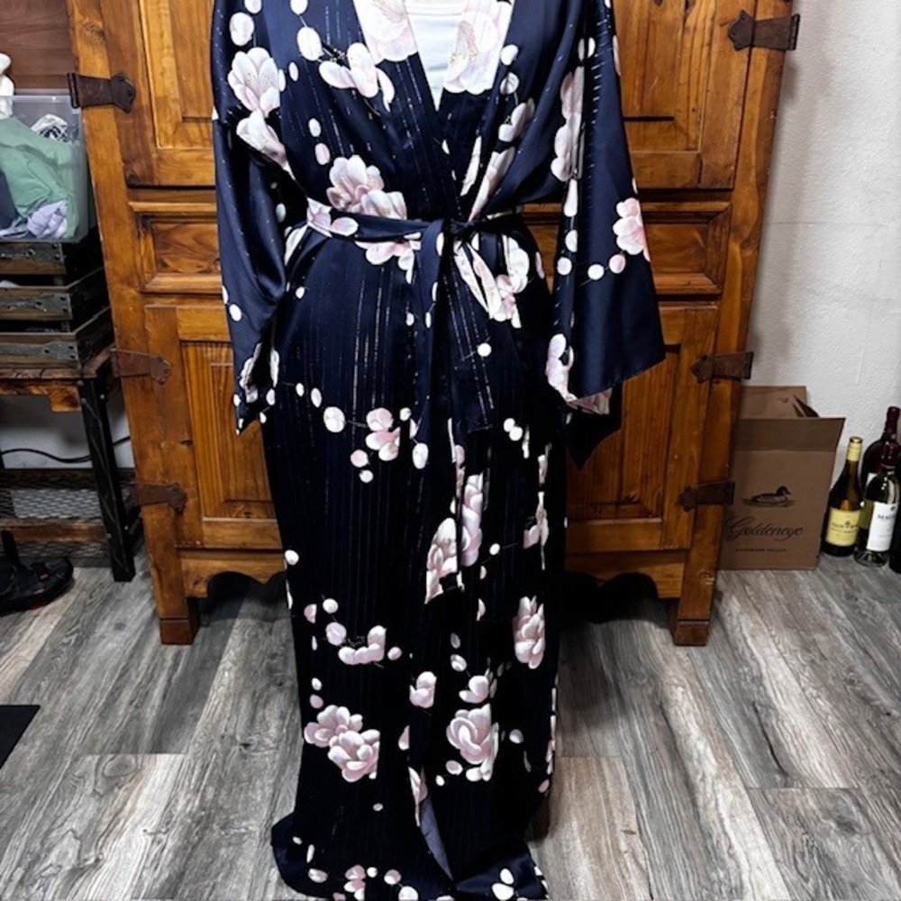 Ichiban Japanese Kimono Robe Navy Blue Pink Floral Cherry Blossom Metallic Japan